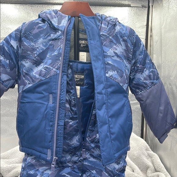 Oshkosh Bgosh Children's Blue Camouflage snow suit size 4 Brand new - Picture 4 of 11